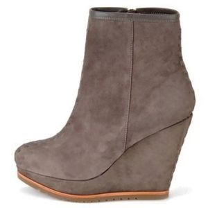 Isola Zurich Wedge Booties